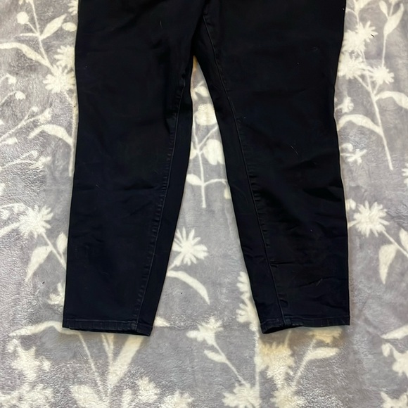 NWOT Torrid Bombshell Skinny Jeans - black  “feel the fit” Sz Torrid 26R - Picture 4 of 12